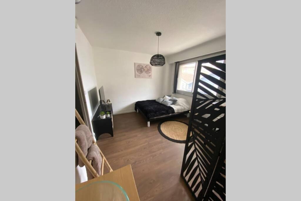Le 13 Du Temple - Plein Coeur Centre Ville, Residence Privee, 5Mn Gare Sncf, Wifi Et Netflix 尼奥尔 外观 照片